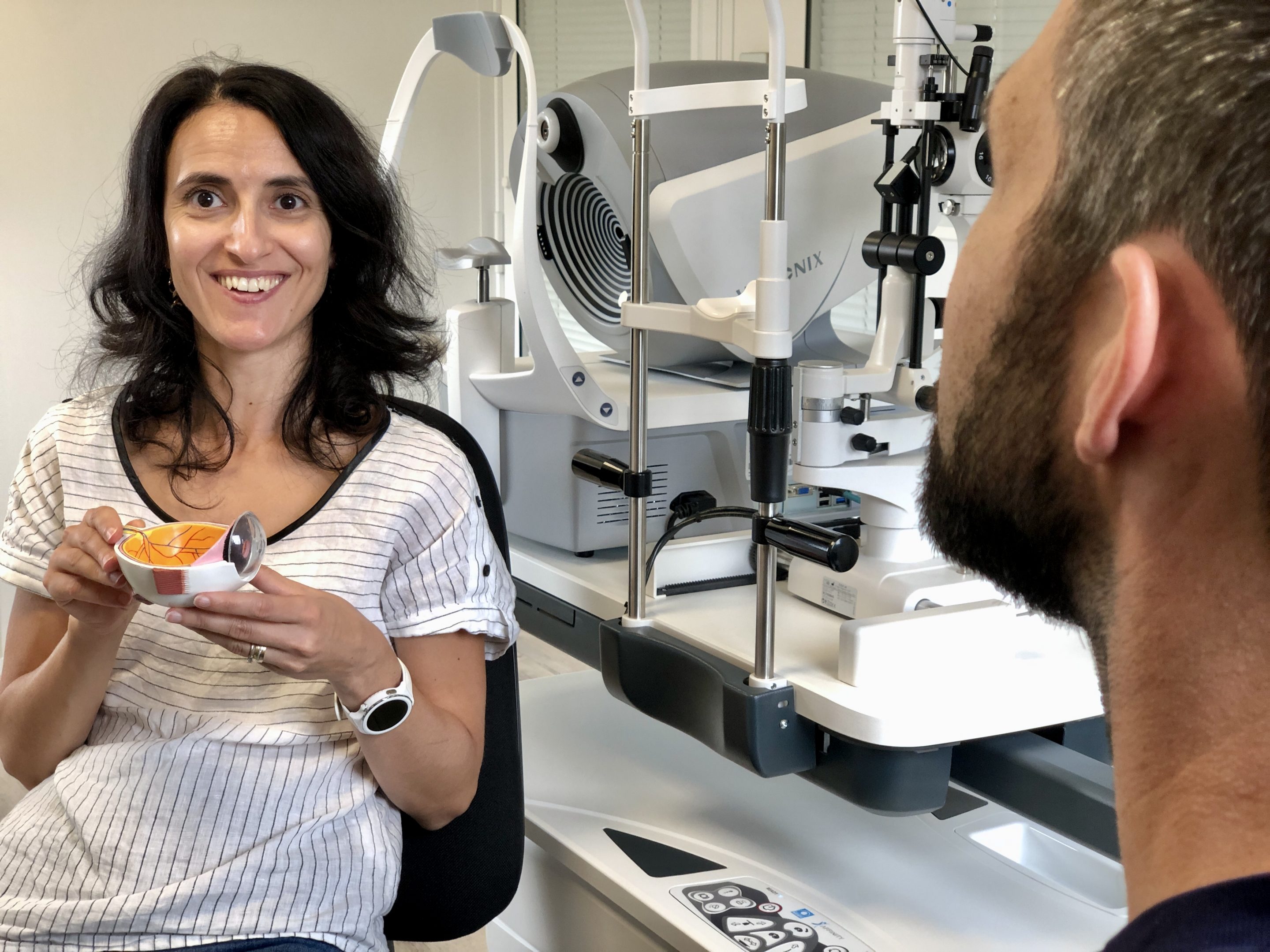 Consultation en ophtalmologie à Chambéry<br />
